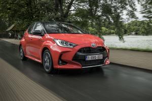Toyota Yaris Hybrid 2020 года  (WW)